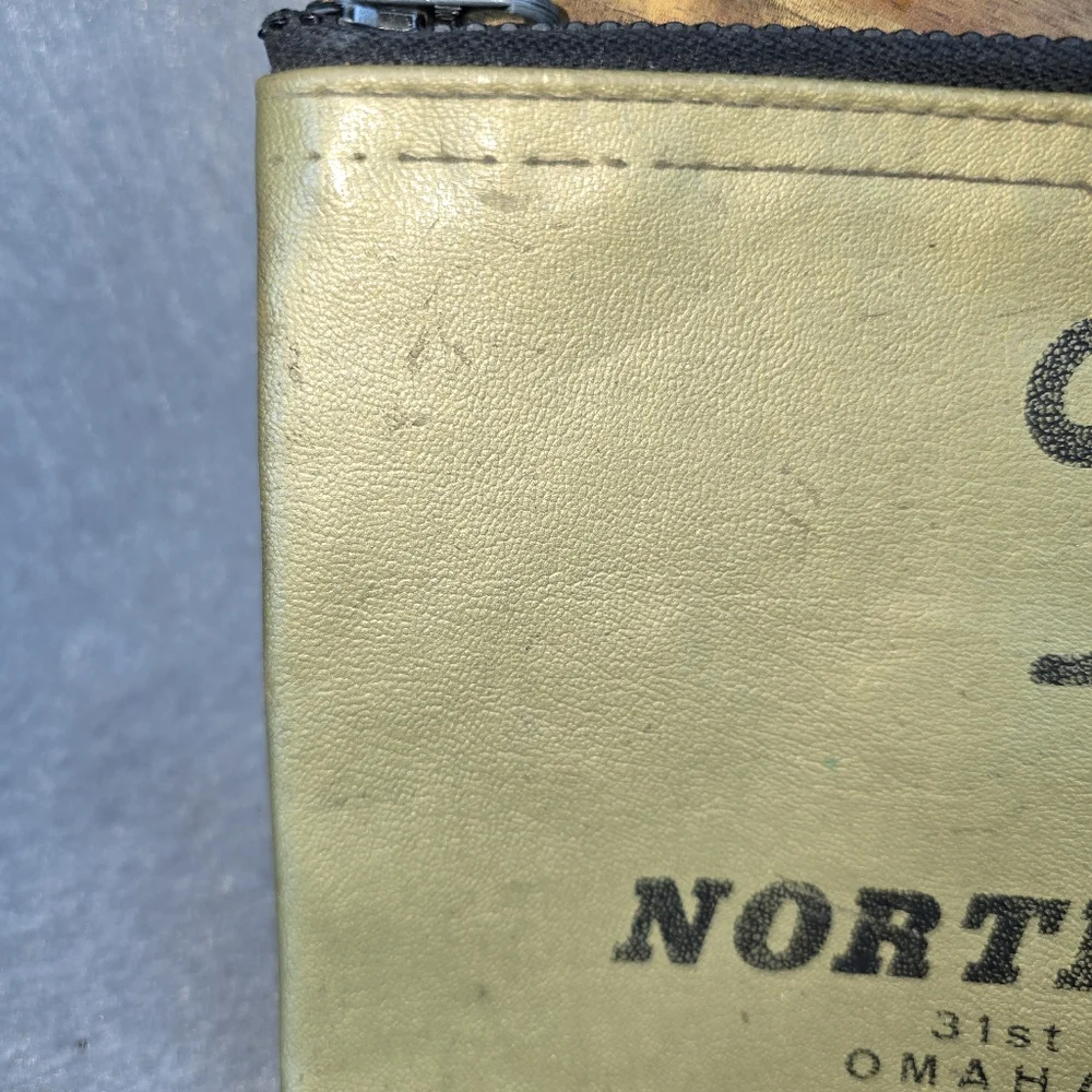 Vintage gold bank bag / Pouch